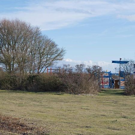 Inselblume 82 - Bungalow Am Suedstrand Mit Meerblick Burgtiefe auf Fehmarn Exteriör bild